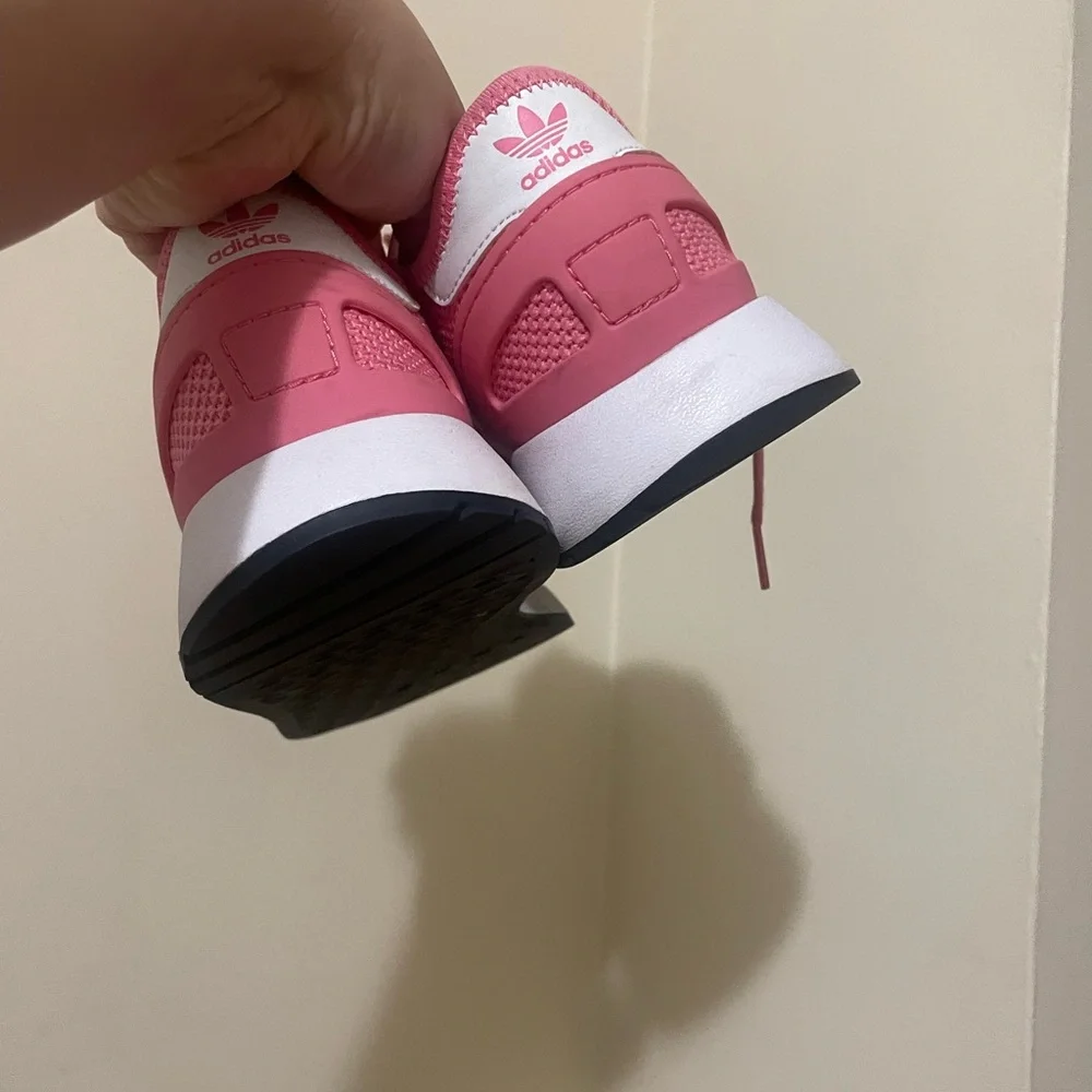 Adidas - Picture 2 of 3